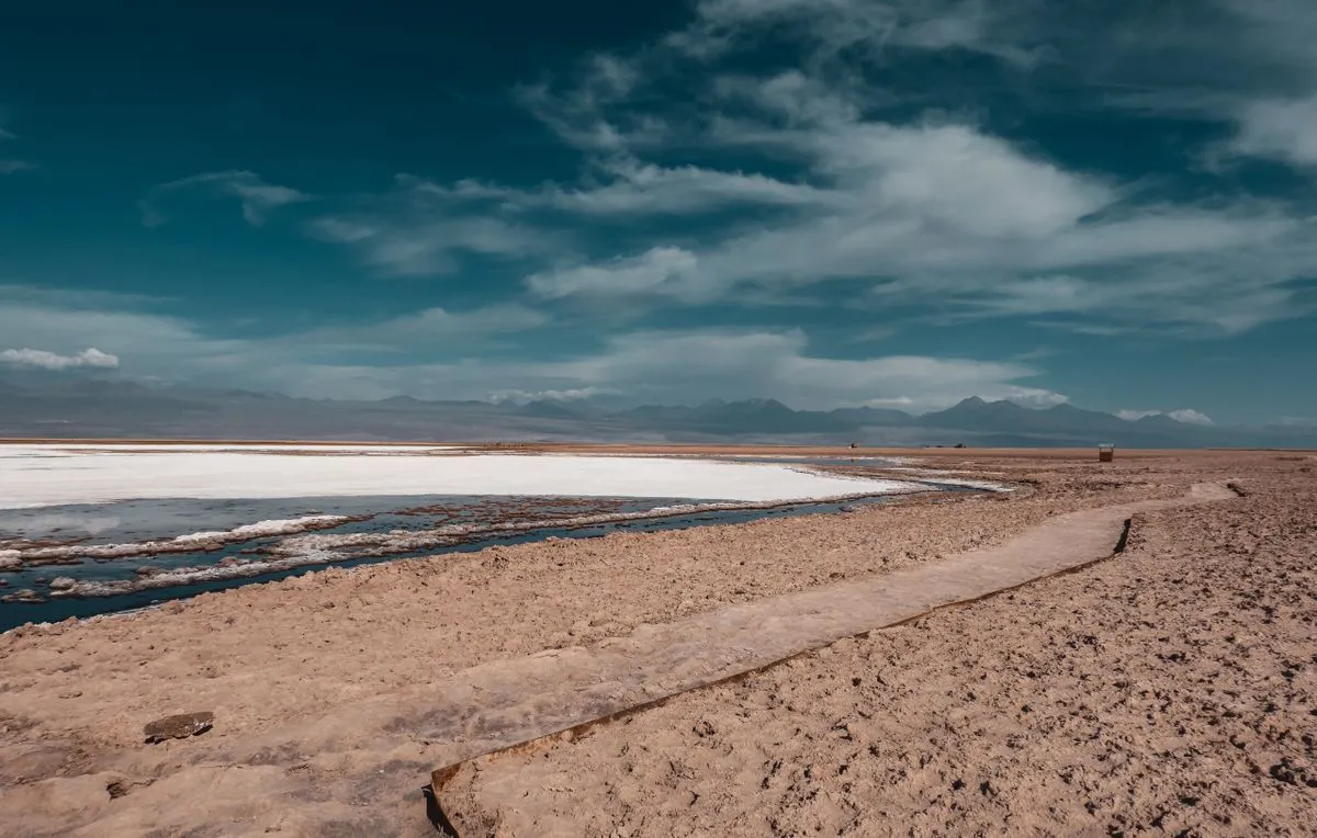 Paisagem árida do deserto do Atacama, no Chile